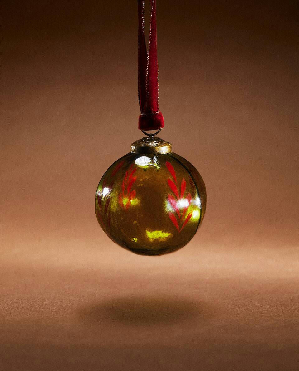 GLASS CHRISTMAS BAUBLE DECORATION