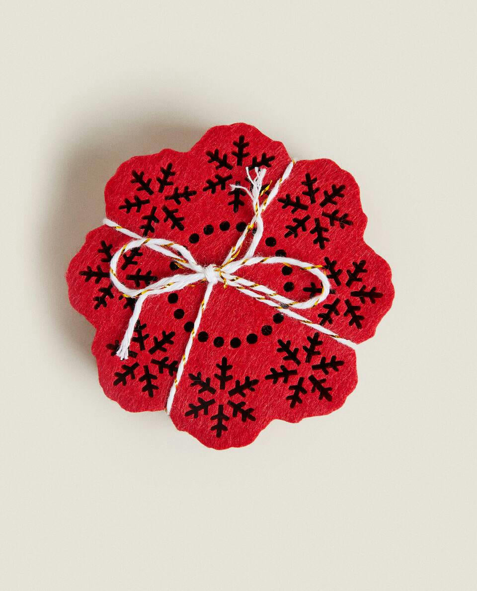 PACK OF FELT CHRISTMAS SNOWFLAKE COASTERS (PACK OF 6)