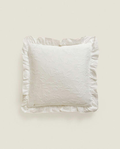 RUFFLE CUSHION COVER
