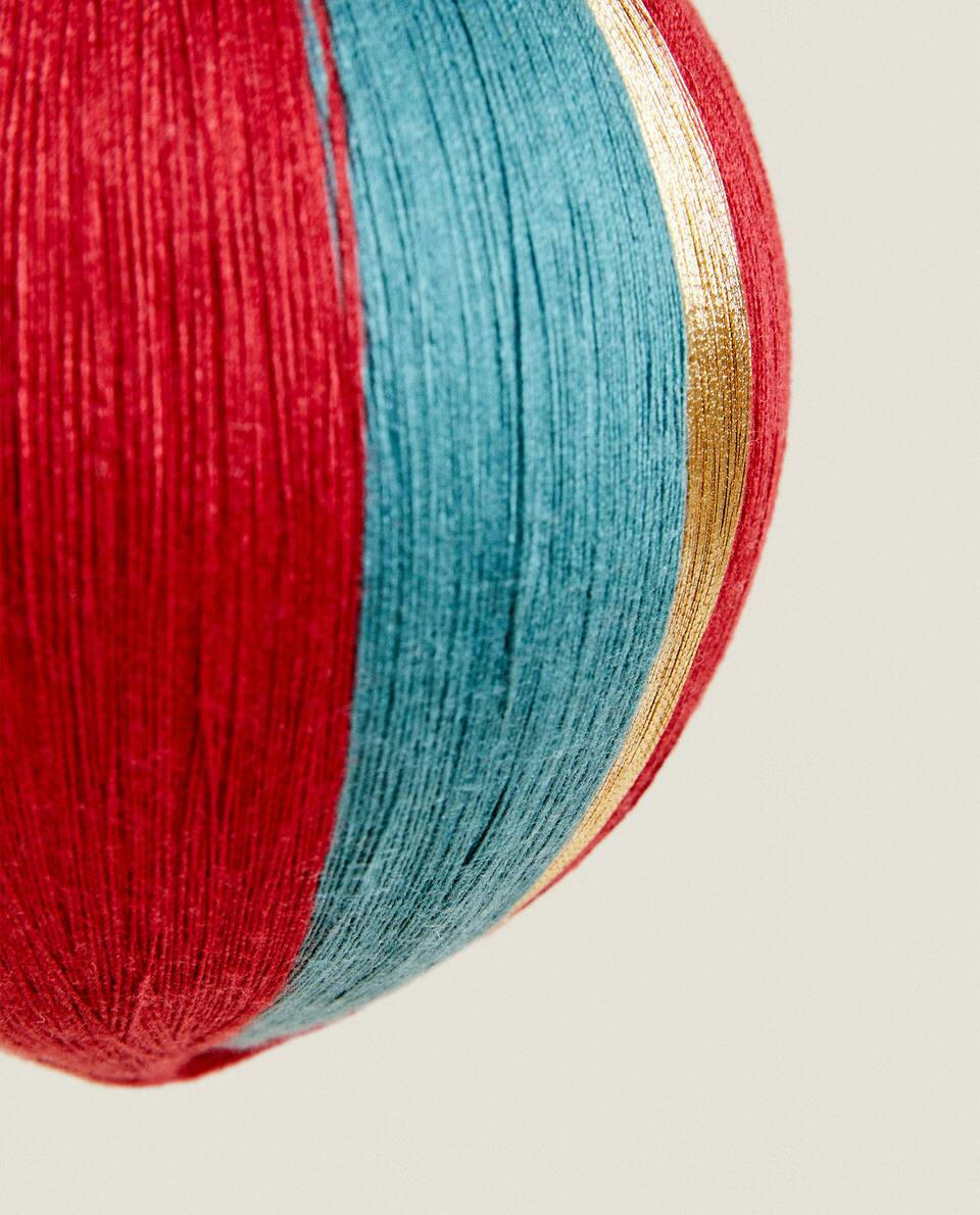 BAUBLE CHRISTMAS DECORATION WITH THREADS