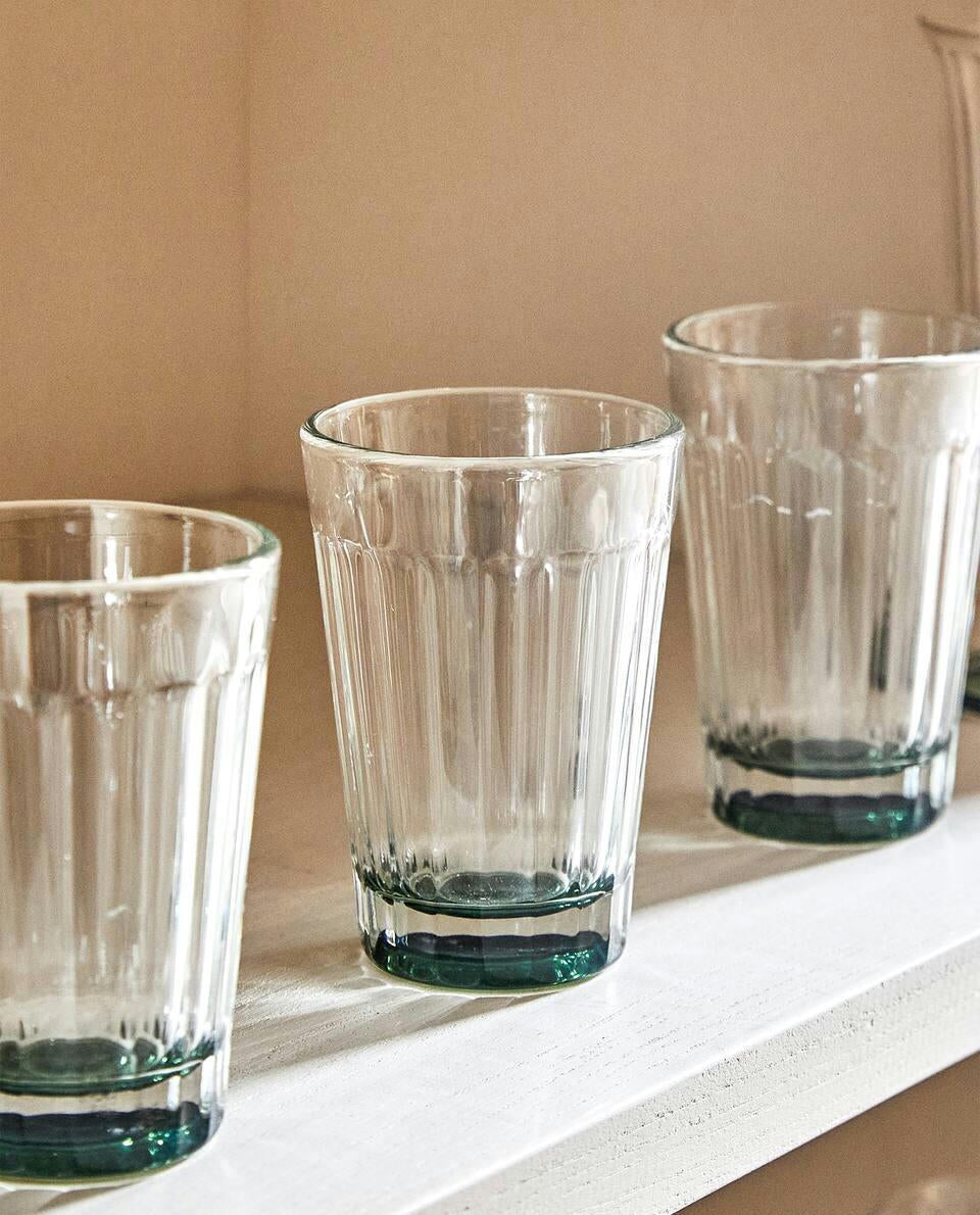 RAISED DESIGN GLASS TUMBLER