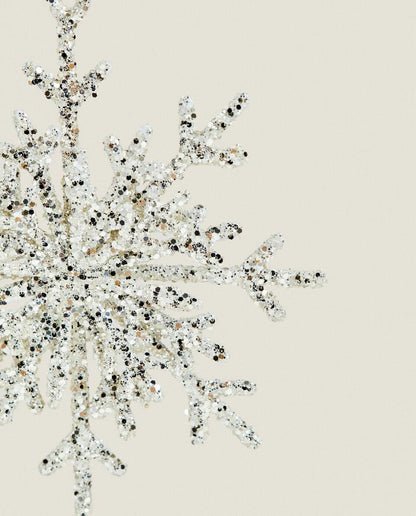 GLITTERY CHRISTMAS SNOWFLAKE DECORATION