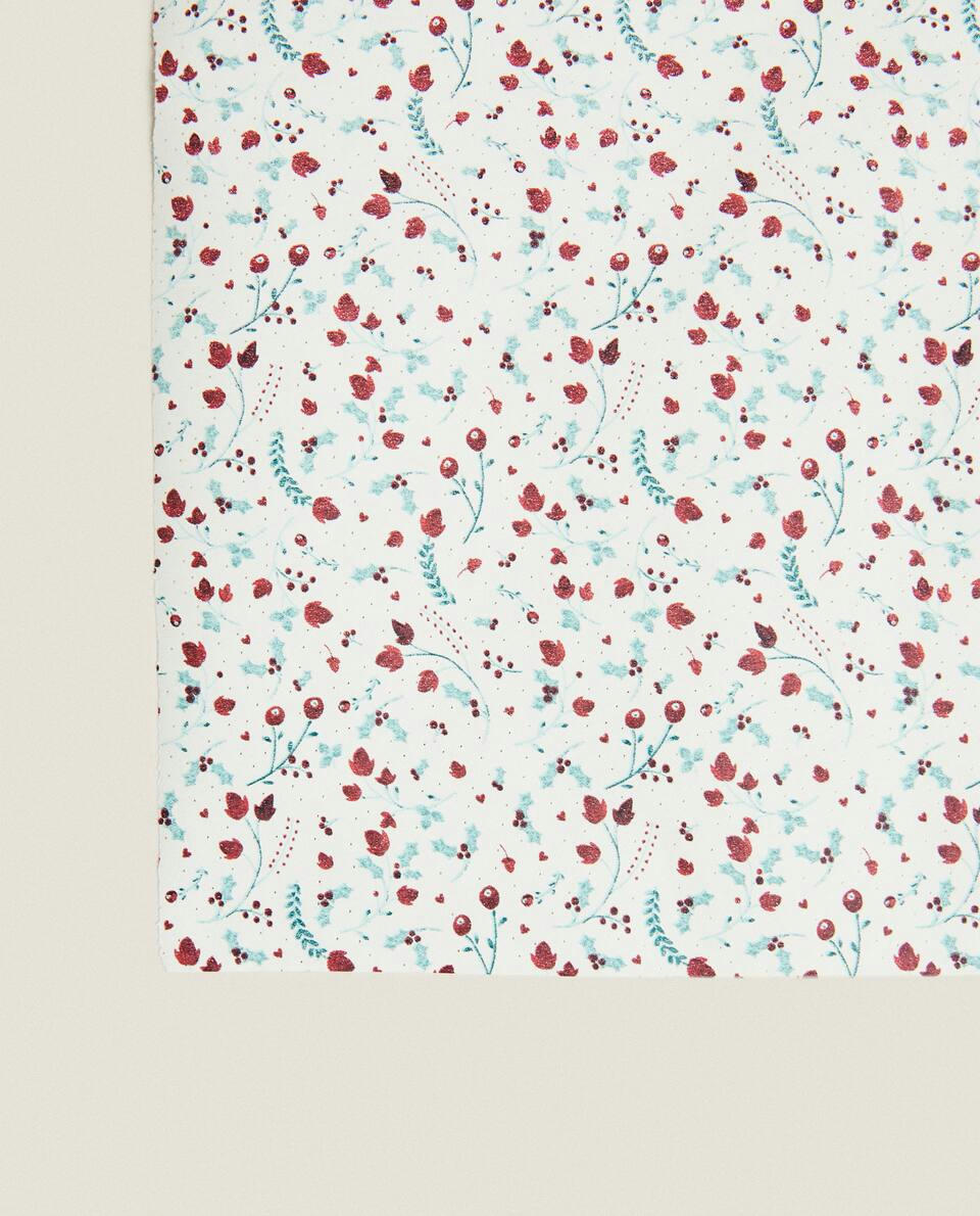 CHRISTMAS FLOWERS WRAPPING PAPER