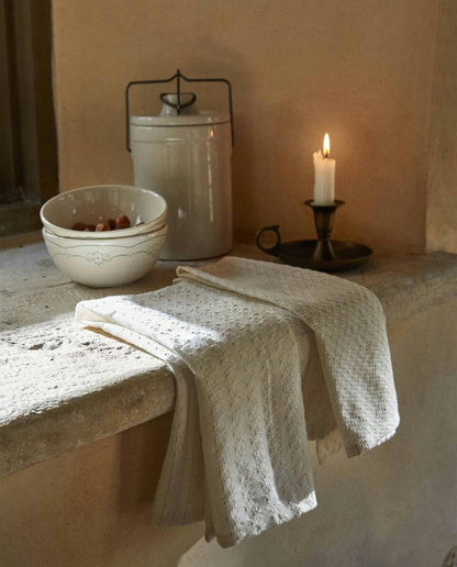 PACK OF SPARKLY CHRISTMAS TEA TOWELS (PACK OF 2)