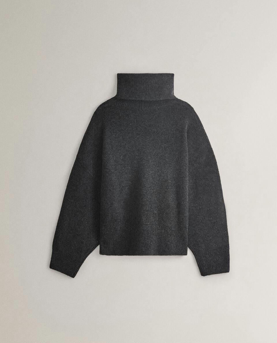 KNIT TURTLENECK SWEATER