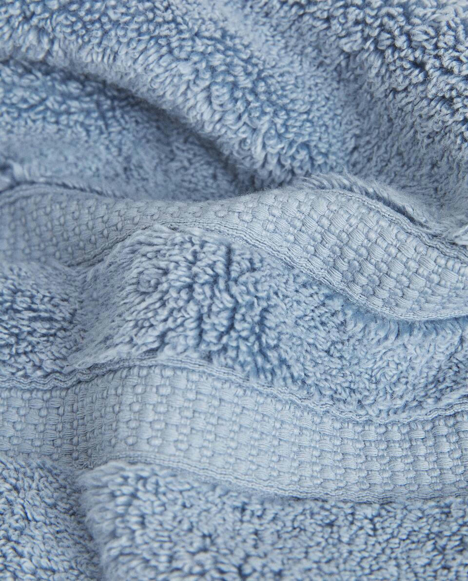 EXTRA SOFT TOWEL WITH DOUBLE BORDER