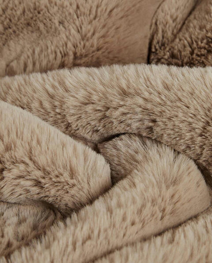 DOUBLE-TEXTURED FAUX FUR BLANKET