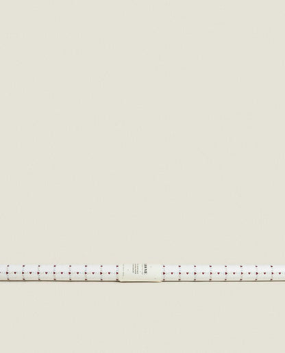 CHRISTMAS WRAPPING PAPER WITH HEARTS