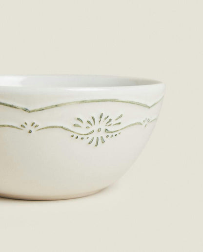 CHRISTMAS TABLEWARE SET