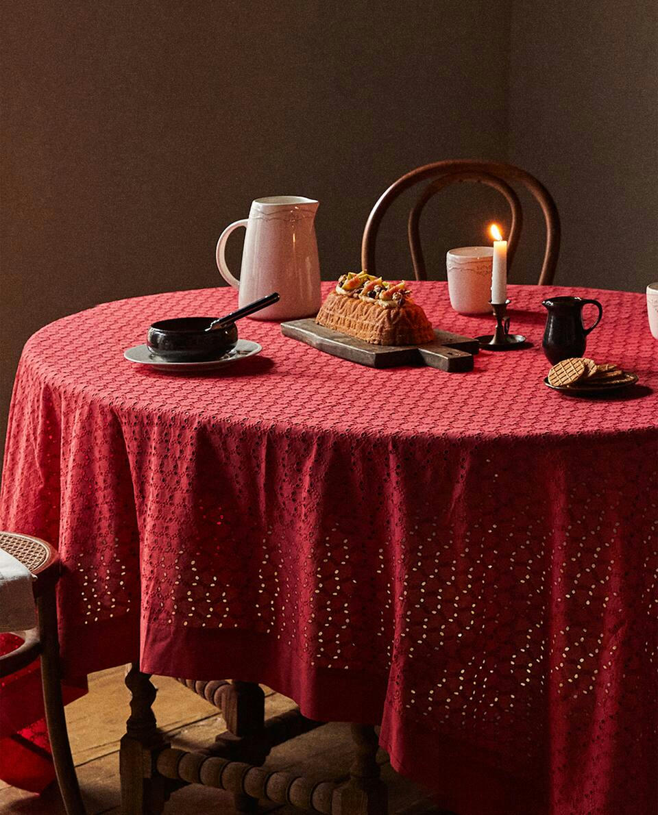 EMBROIDERED COTTON CHRISTMAS TABLECLOTH