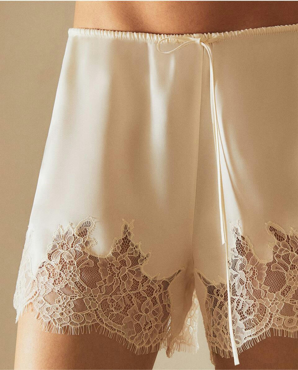 SATIN SHORTS WITH BLONDE LACE