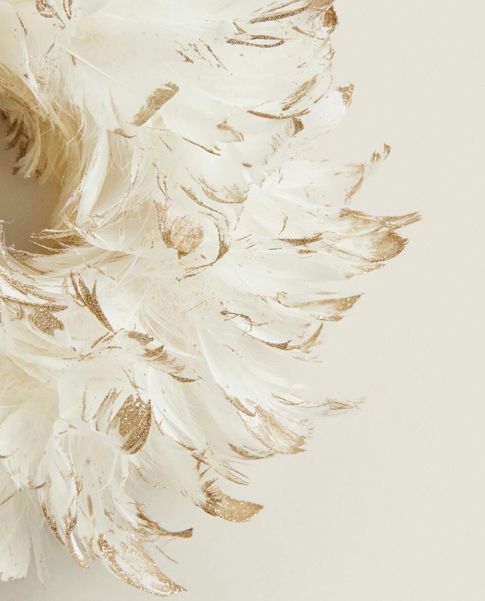 CHRISTMAS FEATHER WREATH DECORATION