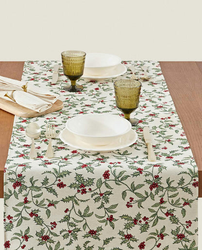 CHRISTMAS HOLLY TABLE RUNNER