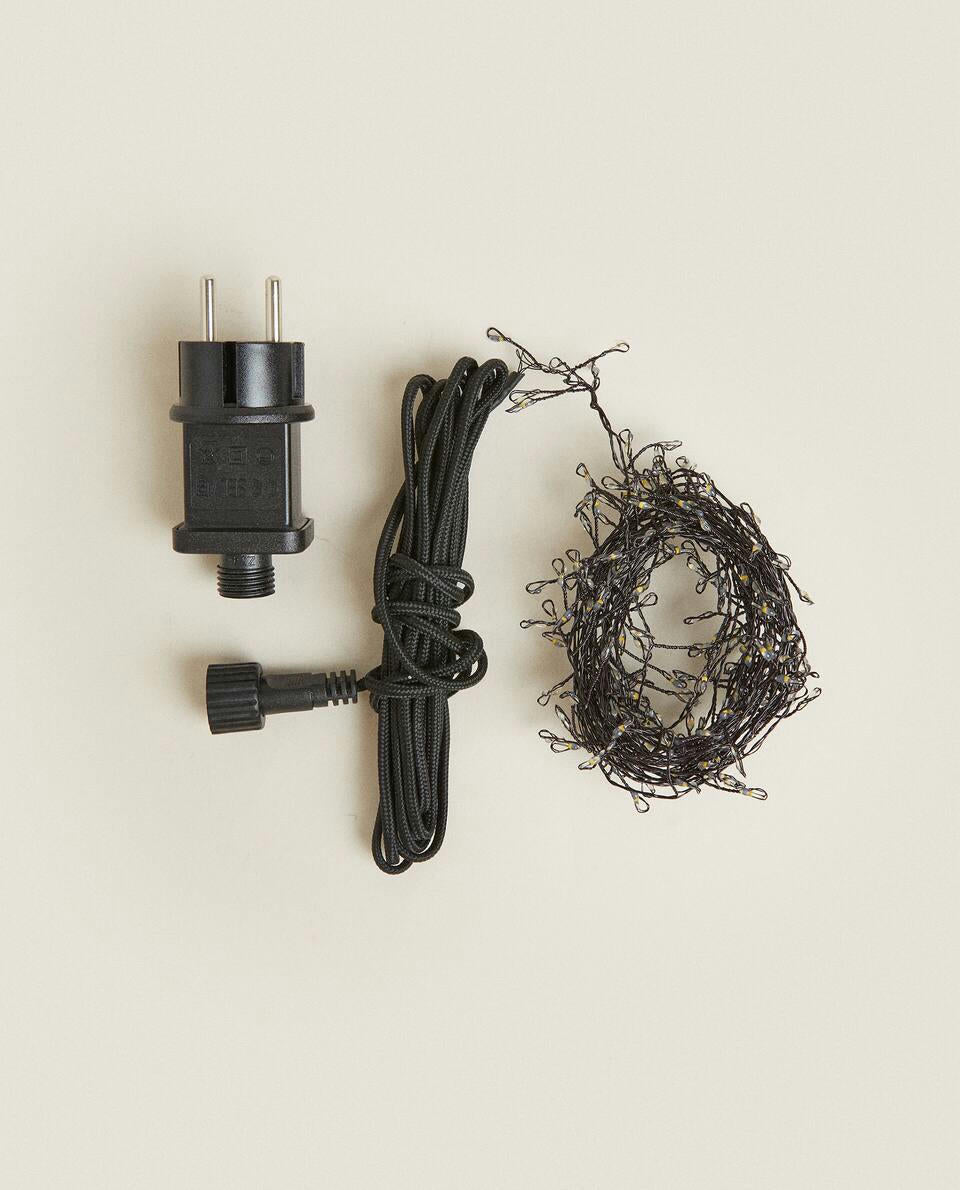 WIRE CHRISTMAS LIGHT STRAND