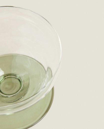 ICE-CREAM CUP WITH A COLOURED BASE