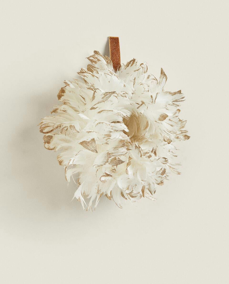CHRISTMAS FEATHER WREATH DECORATION