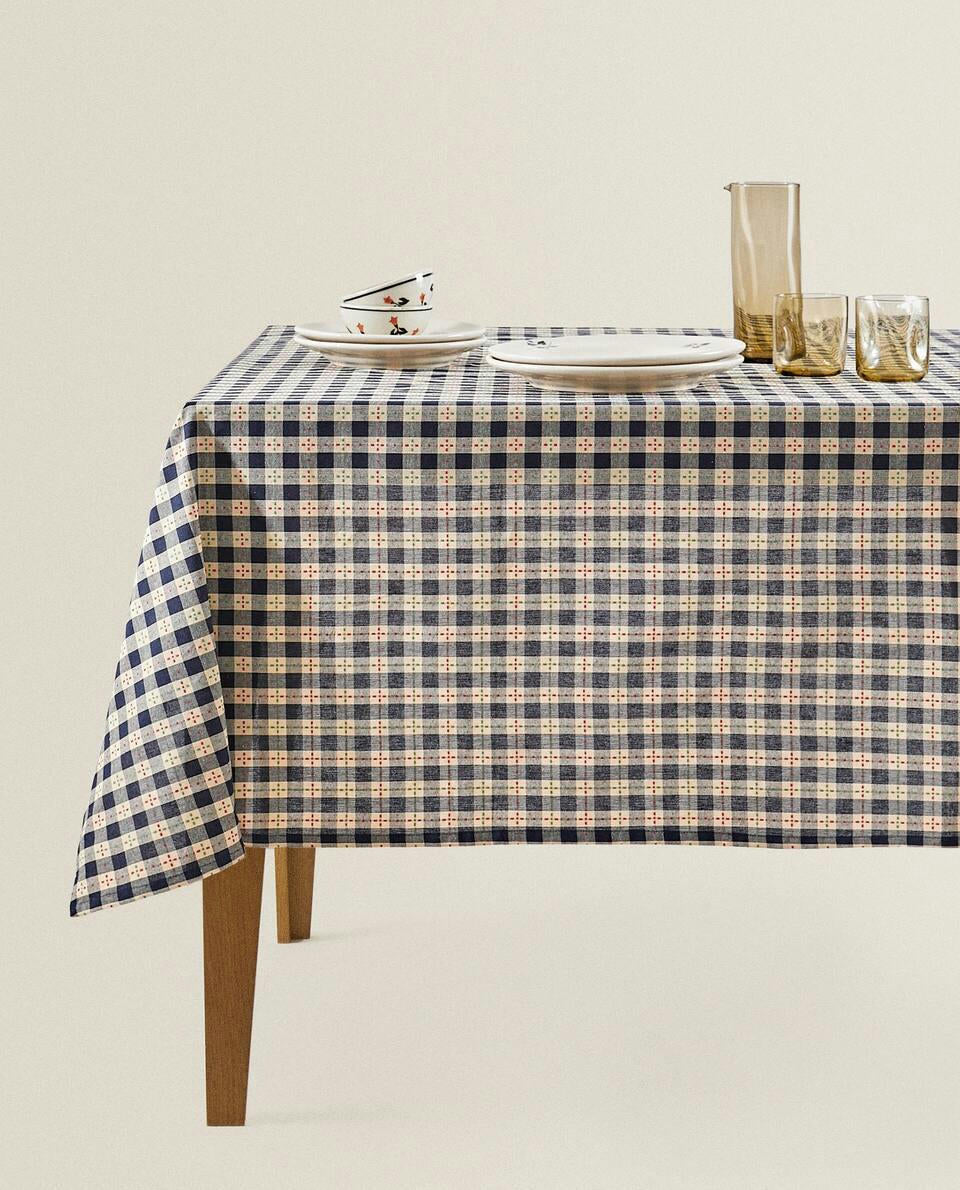 CHRISTMAS CHECK TABLECLOTH